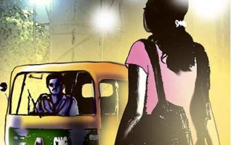 Girls Alone for auto taxi rikshaw